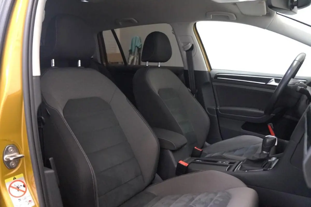 1.6 TDI Highline / EURO 6 / DSG / NL Auto / NAP / Digital Dash / Carplay / RIJKLAAR!