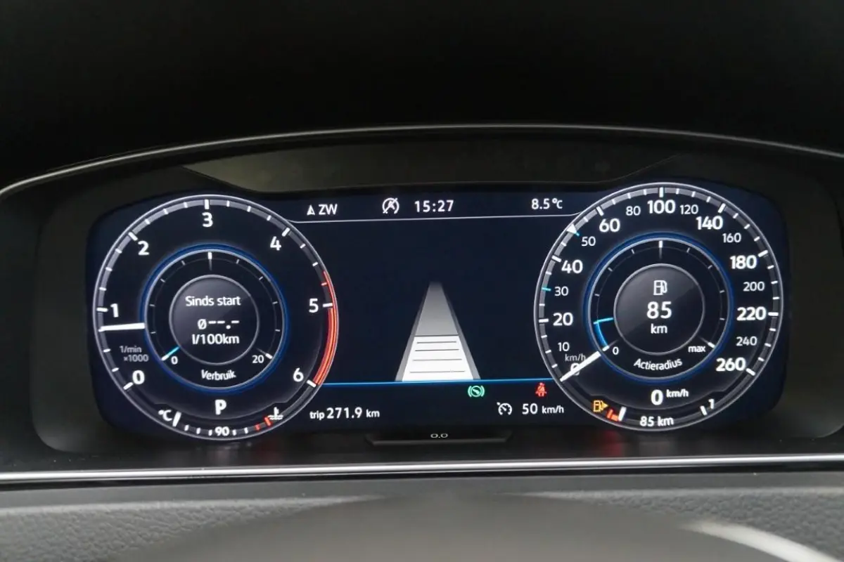 1.6 TDI Highline / EURO 6 / DSG / NL Auto / NAP / Digital Dash / Carplay / RIJKLAAR!