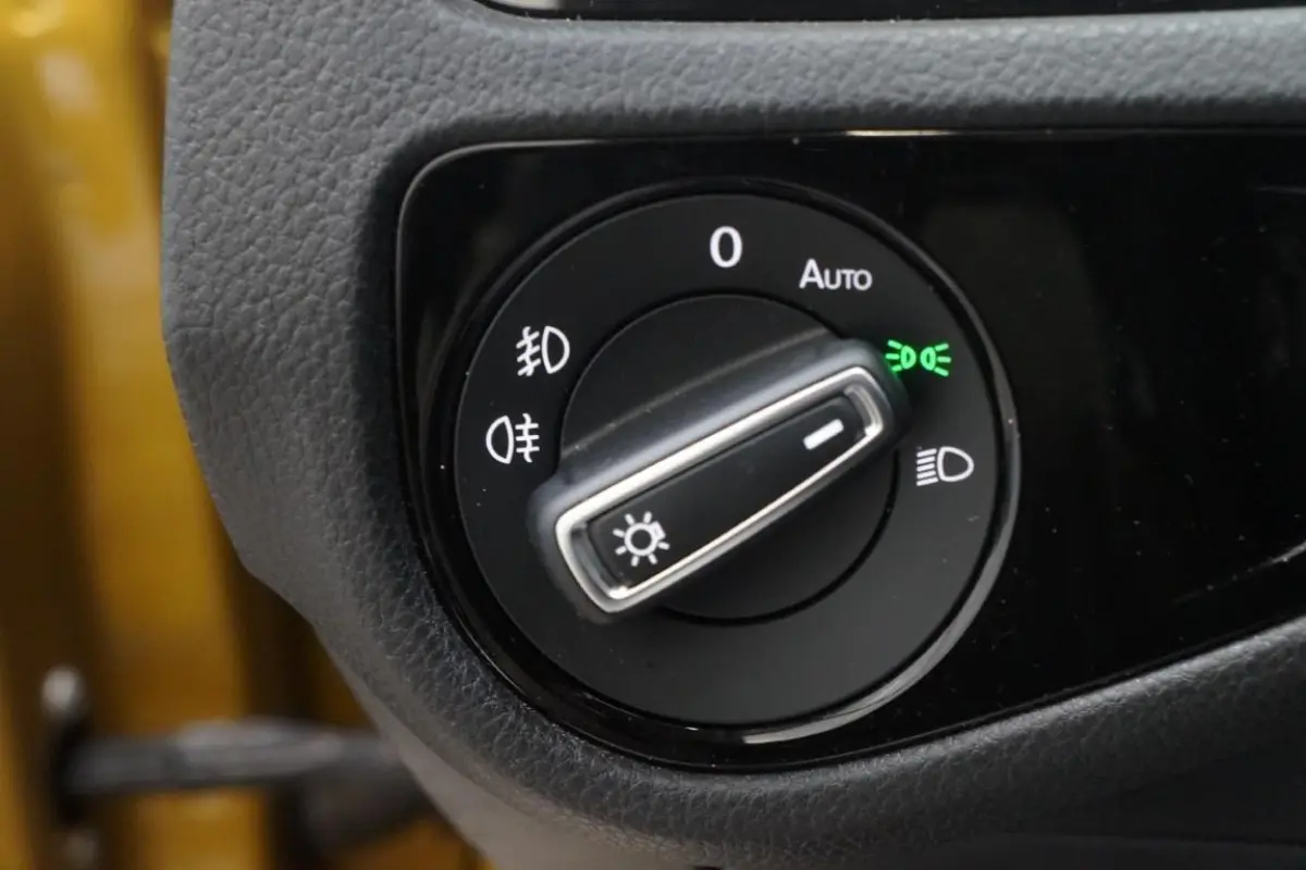 1.6 TDI Highline / EURO 6 / DSG / NL Auto / NAP / Digital Dash / Carplay / RIJKLAAR!