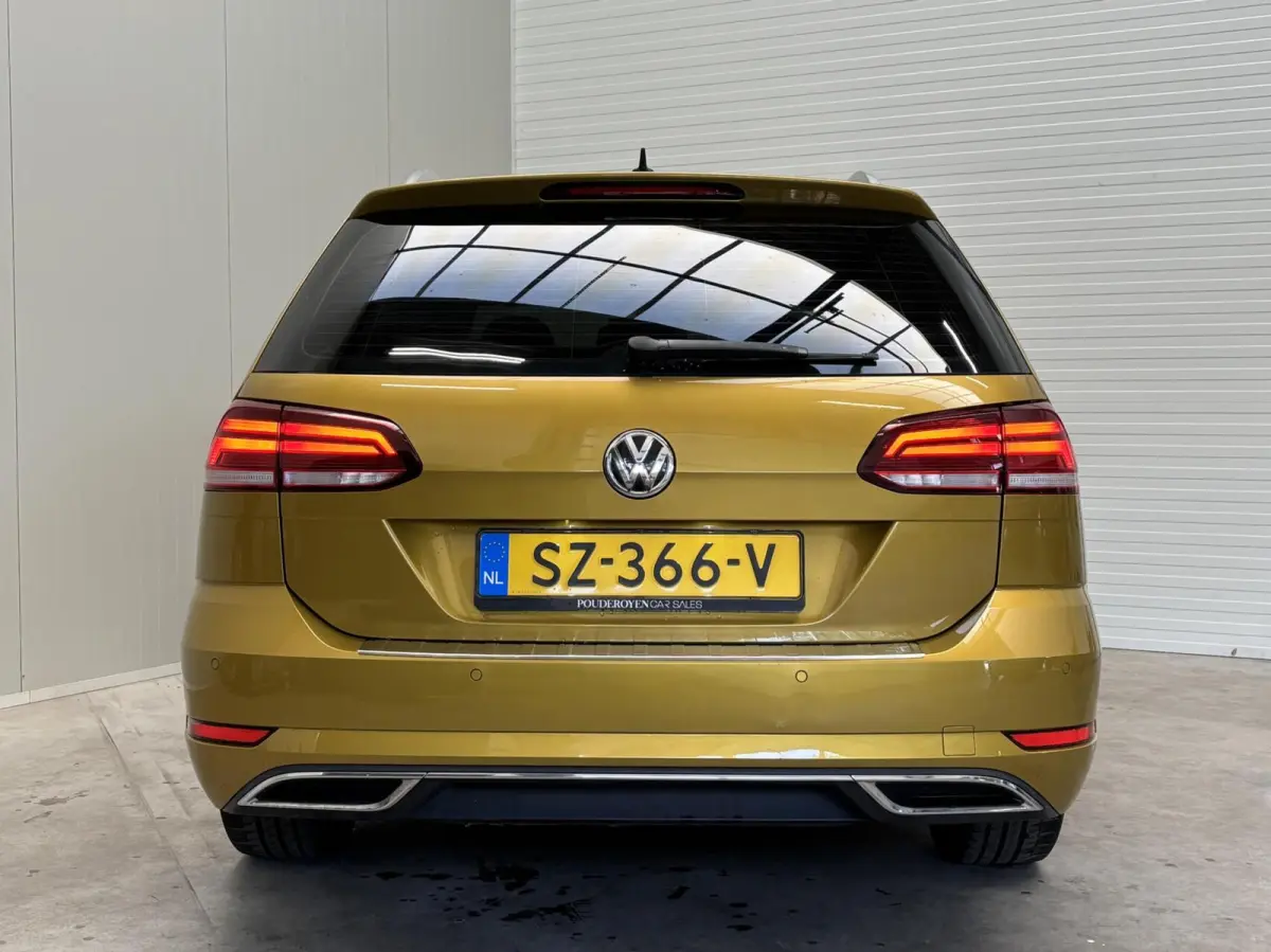 1.6 TDI Highline / EURO 6 / DSG / NL Auto / NAP / Digital Dash / Carplay / RIJKLAAR!