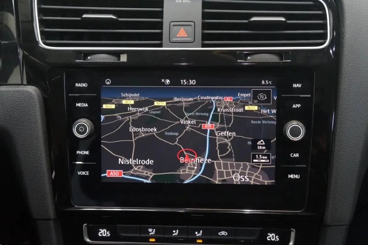 1.6 TDI Highline / EURO 6 / DSG / NL Auto / NAP / Digital Dash / Carplay / RIJKLAAR!