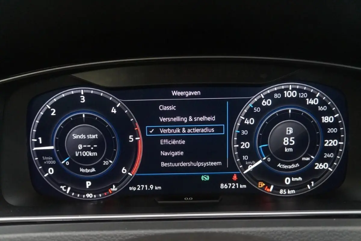 1.6 TDI Highline / EURO 6 / DSG / NL Auto / NAP / Digital Dash / Carplay / RIJKLAAR!
