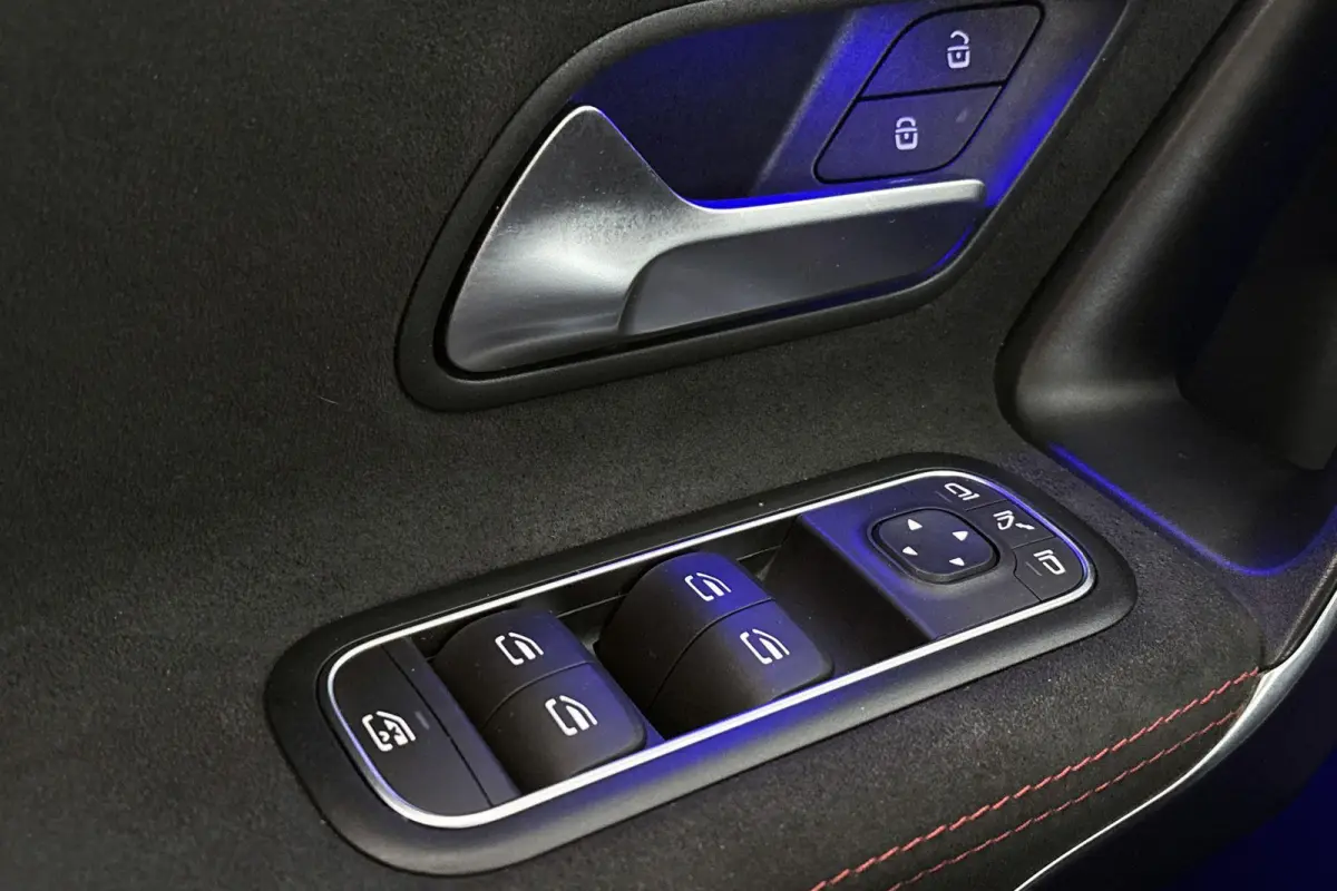 250 e Business Solution AMG Limited Pano Sfeerverlichting Trekhaak Stoelverwarming SOH 95%