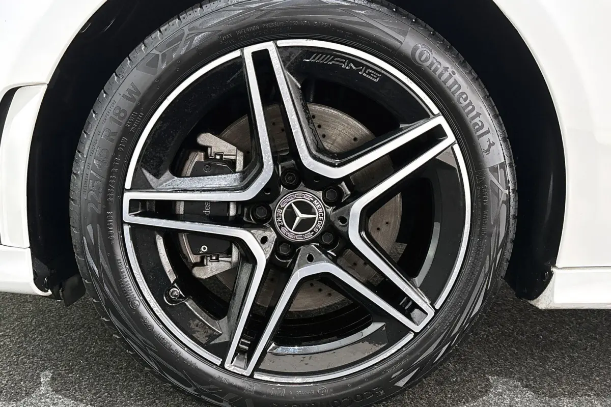 250 e Business Solution AMG Limited Pano Sfeerverlichting Trekhaak Stoelverwarming SOH 95%