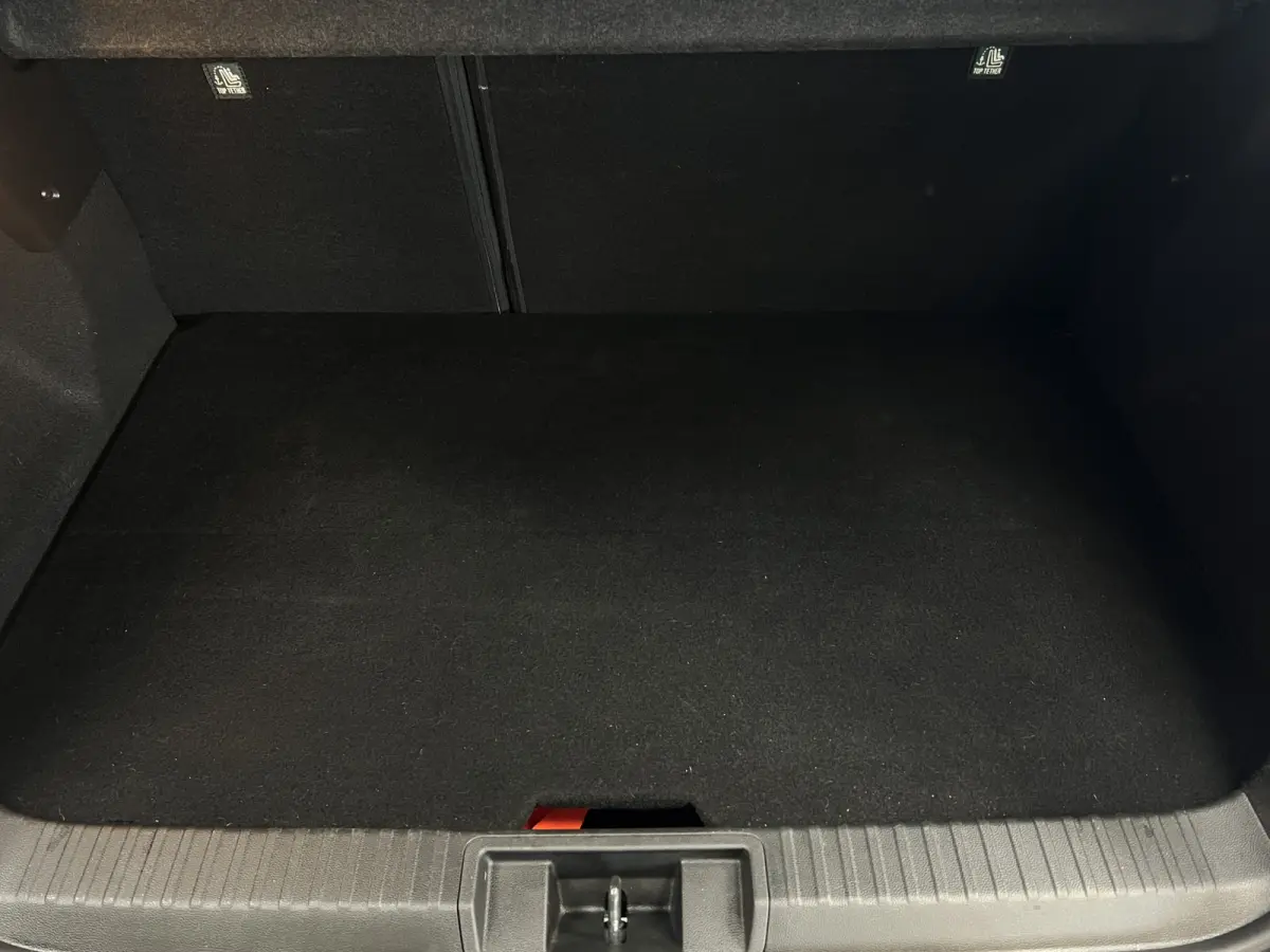 1.6 E-Tech 160 R.S. Line | Groot Navi | 18" | Stoelverwarming | Camera | PDC V+A |