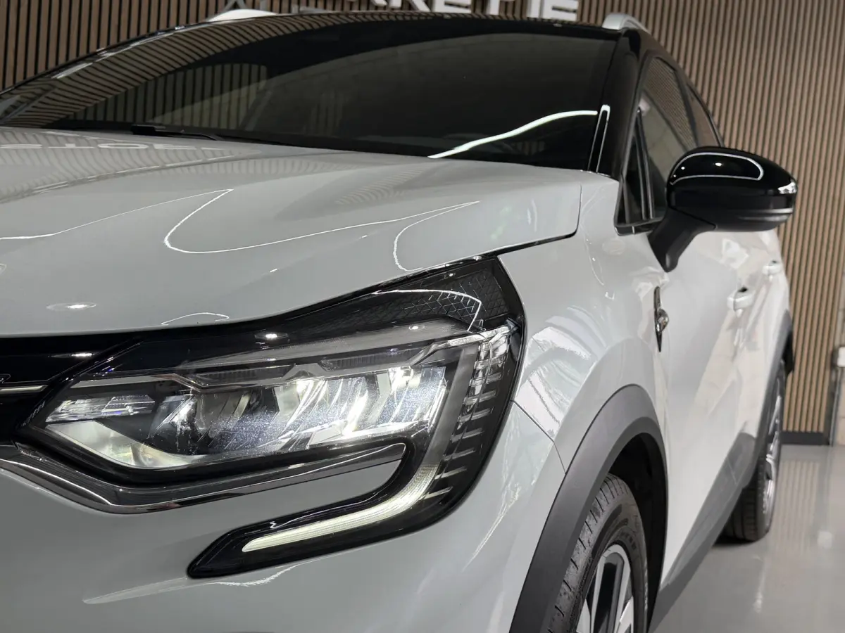 1.6 E-Tech 160 R.S. Line | Groot Navi | 18" | Stoelverwarming | Camera | PDC V+A |