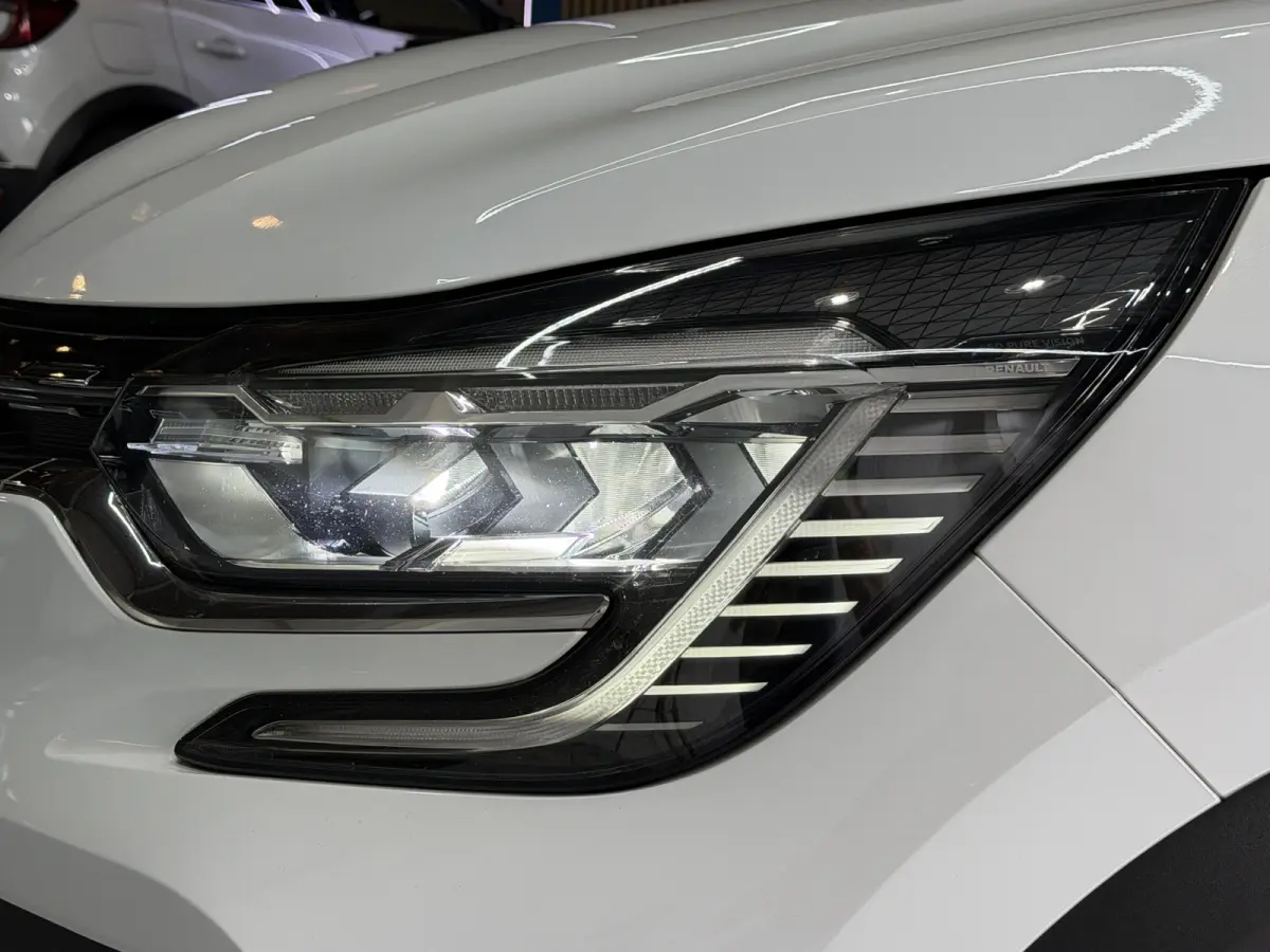 1.6 E-Tech 160 R.S. Line | Groot Navi | 18" | Stoelverwarming | Camera | PDC V+A |