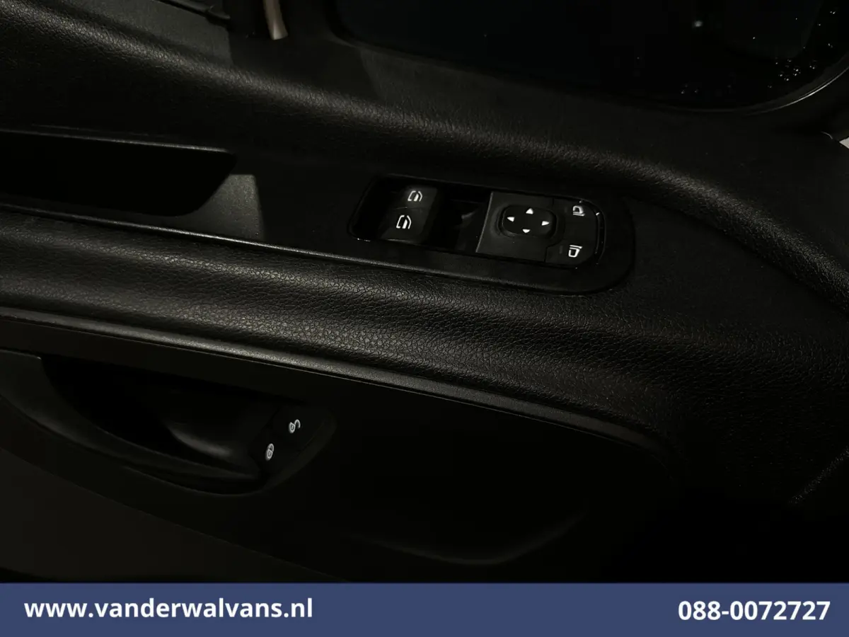 315 CDI 150pk L3H2 Euro6 Airco | Camera | Navigatie | Apple Carplay | Trekhaak Android Auto, Bijrijdersbank