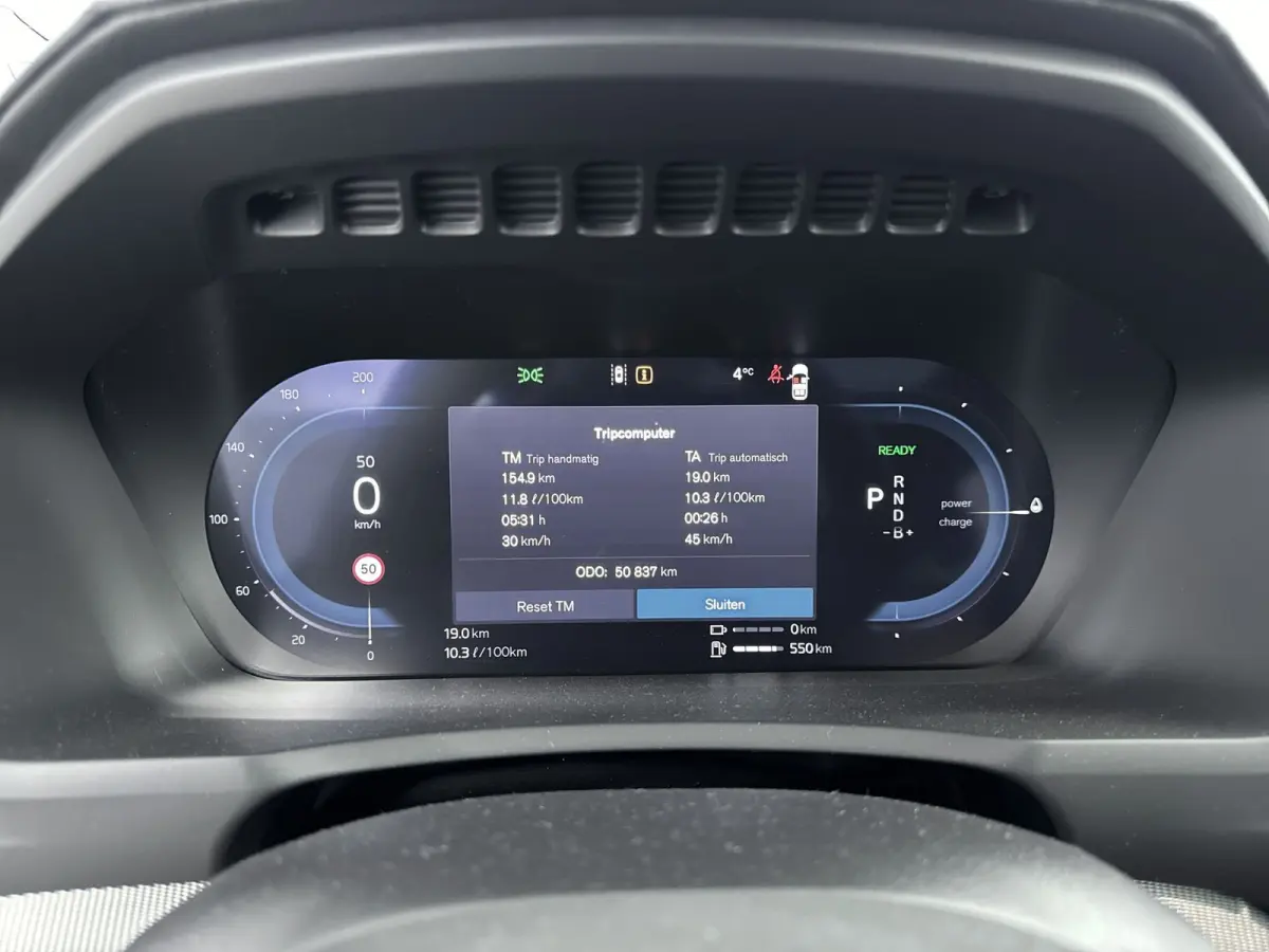 2.0 T8 Recharge AWD Ultimate Dark | Trekhaak | Bower & Wilkins Audio | Gelamineerd Glas | Luchtvering | PDC V+A+ 360 camera | Sportstoelen | 22 inch LM |