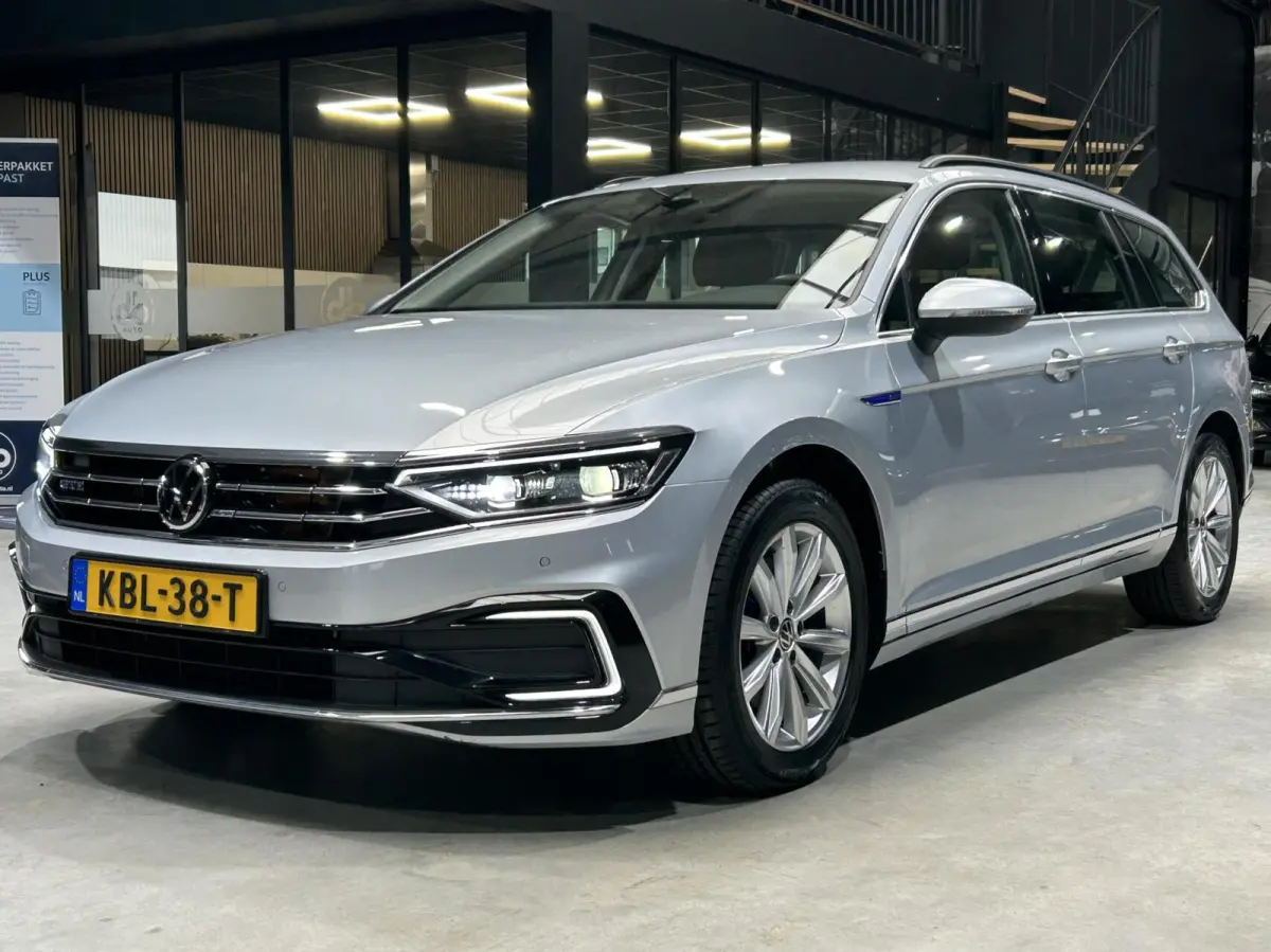 1.4 TSI PHEV GTE Business I CAMERA I FULL LED + MATRIX I PDC| SOH 96%