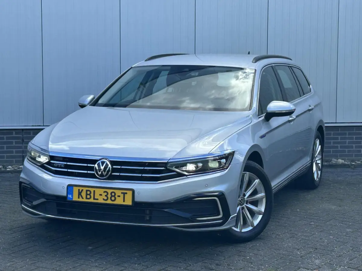 1.4 TSI PHEV GTE Business I CAMERA I FULL LED + MATRIX I PDC| SOH 96%