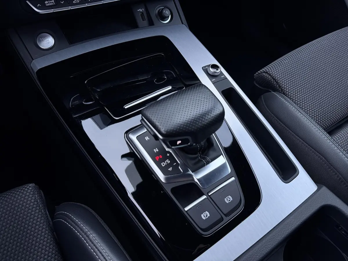 50 TFSI e S-line | Trekhaak | Carplay | ACC | Stoelverwarming | Elektr. achterklep | DAB+ | LED