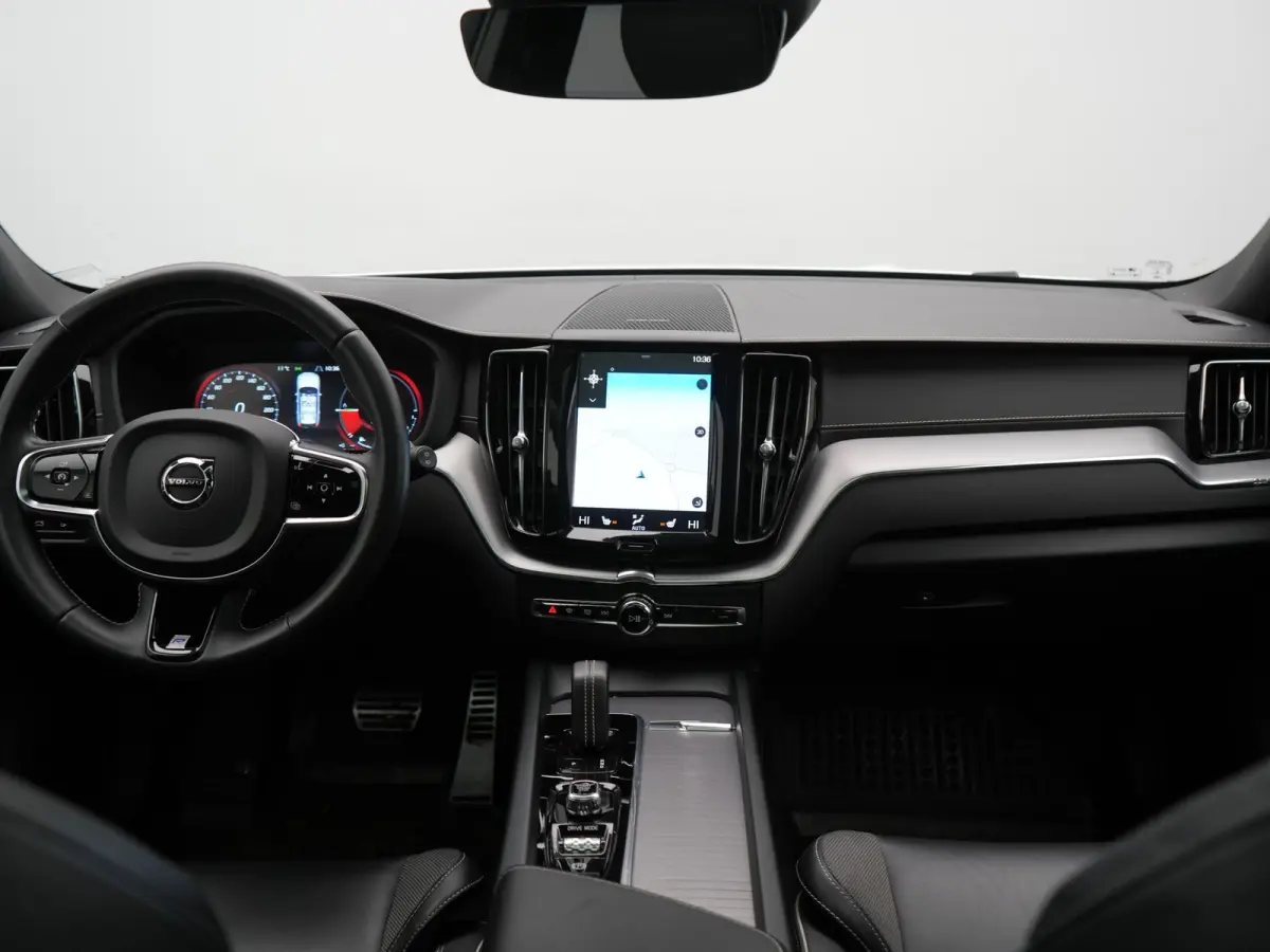 Recharge T8 AWD R-Design PHEV 391pk Dealer O.H. | Panodak | Luchtvering | Head Up | Camera | Harman & Kardon | Lederen Sportstoelen Memory & Verwarmd | 21"L.M | Apple Carplay | Keyless | Bli