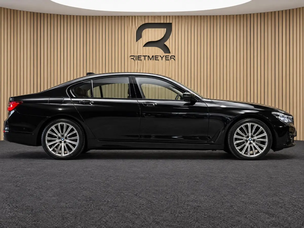 750i xDrive |Pano |Soft Close |Head-Up |Massage&Koeling |H&K |360° | Privacy Glass