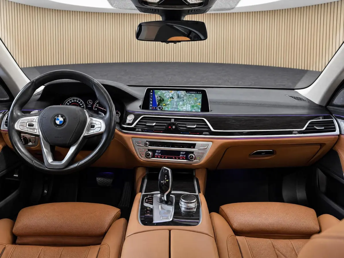 750i xDrive |Pano |Soft Close |Head-Up |Massage&Koeling |H&K |360° | Privacy Glass