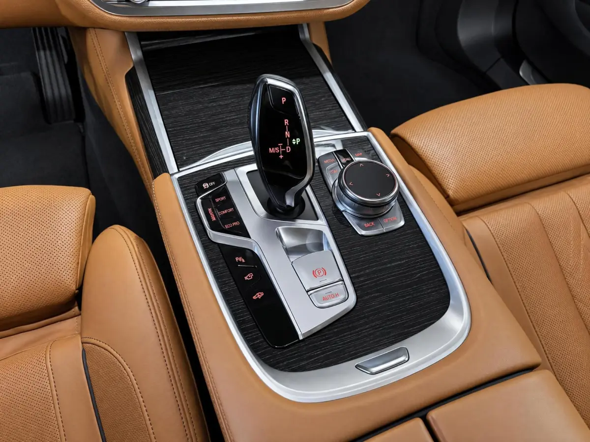 750i xDrive |Pano |Soft Close |Head-Up |Massage&Koeling |H&K |360° | Privacy Glass