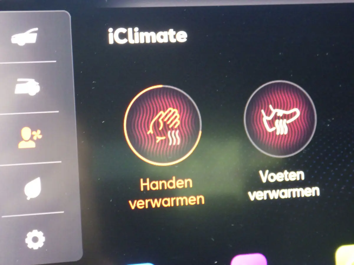 1.0 eTSI Hybrid Style Business Intense, AUT, Camera, Cruise!