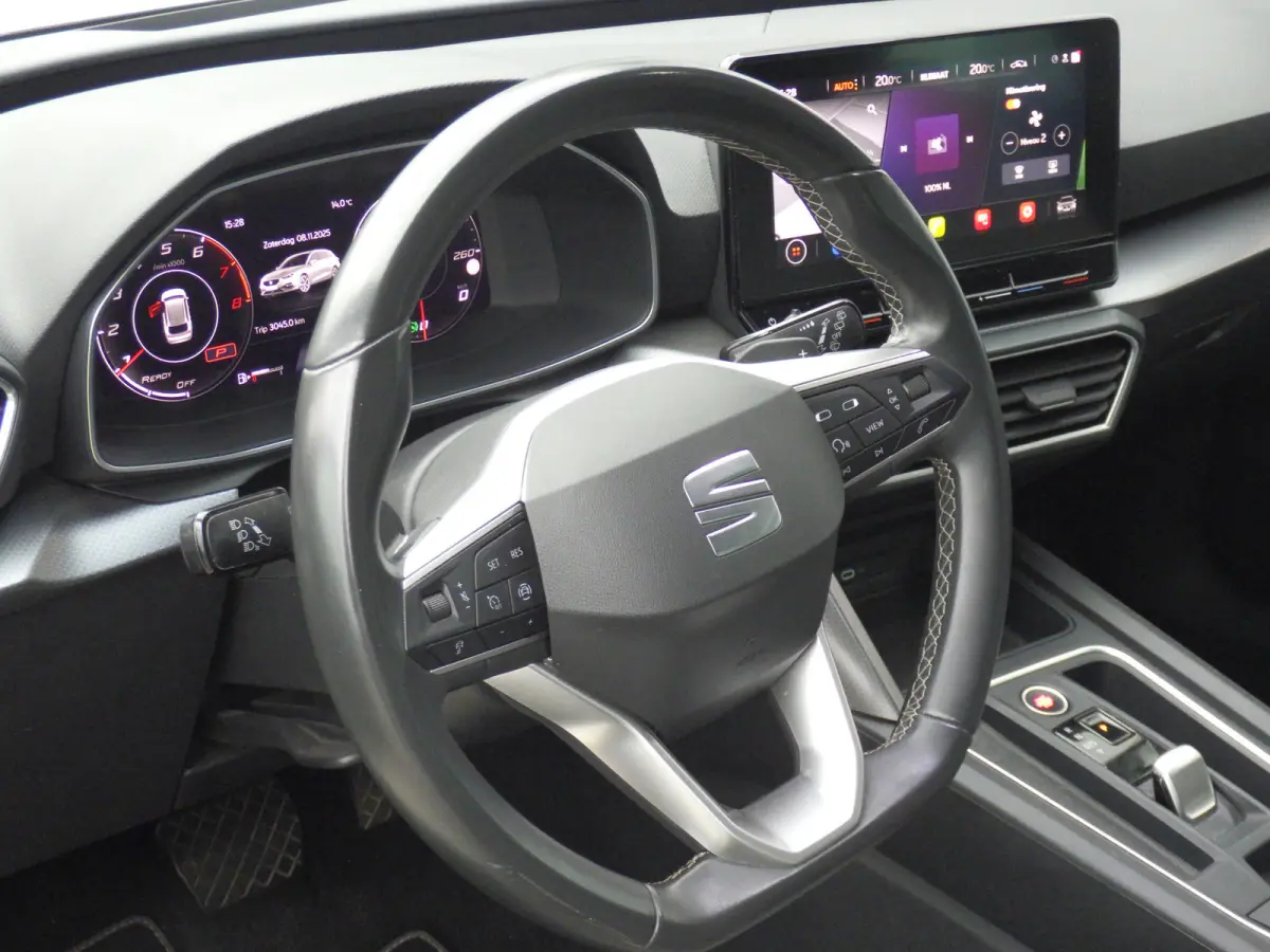 1.0 eTSI Hybrid Style Business Intense, AUT, Camera, Cruise!