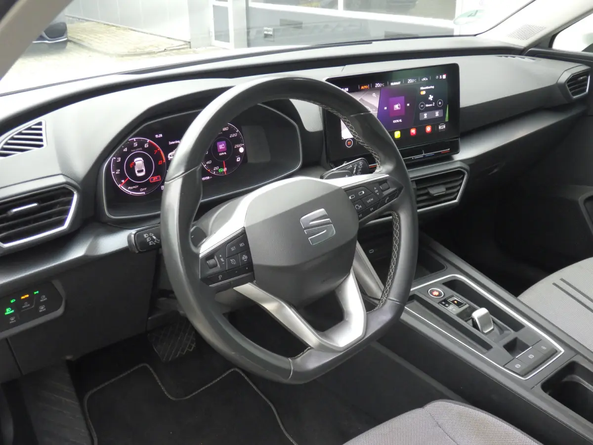 1.0 eTSI Hybrid Style Business Intense, AUT, Camera, Cruise!