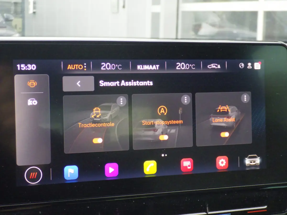 1.0 eTSI Hybrid Style Business Intense, AUT, Camera, Cruise!