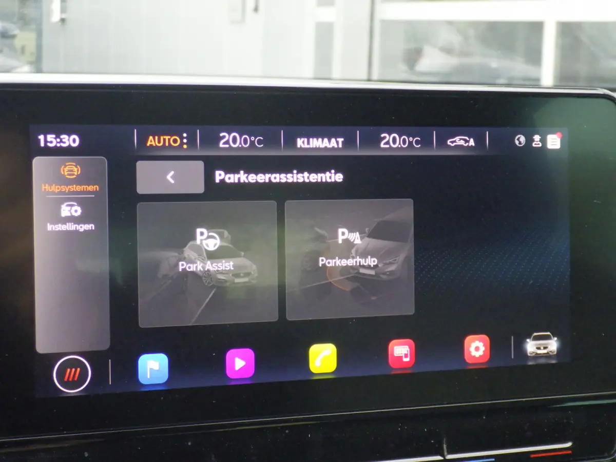 1.0 eTSI Hybrid Style Business Intense, AUT, Camera, Cruise!