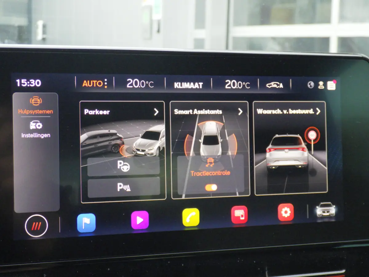 1.0 eTSI Hybrid Style Business Intense, AUT, Camera, Cruise!