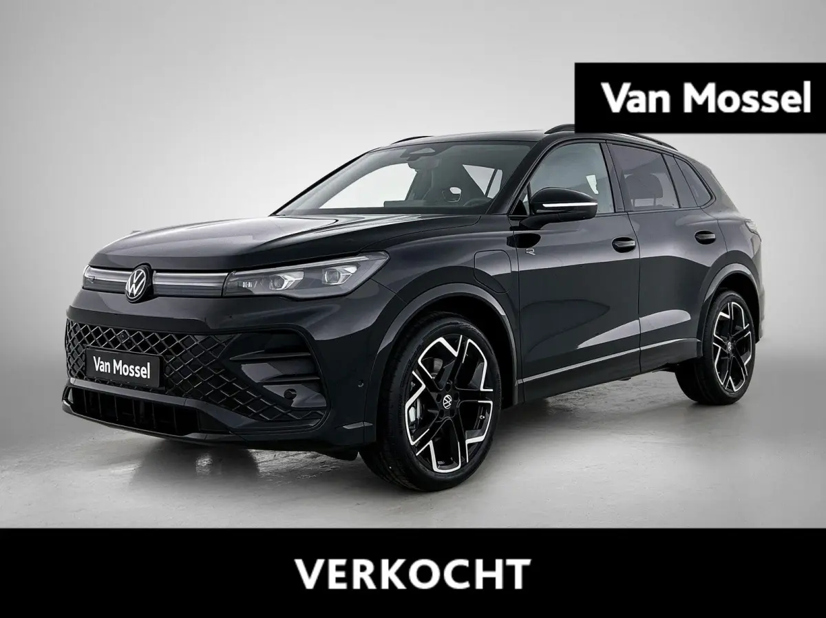 1.5 eHybrid R-Line Edition | 204PK | Automaat | Panoramaschuif-kanteldak | Black Style Pakket | Camera |