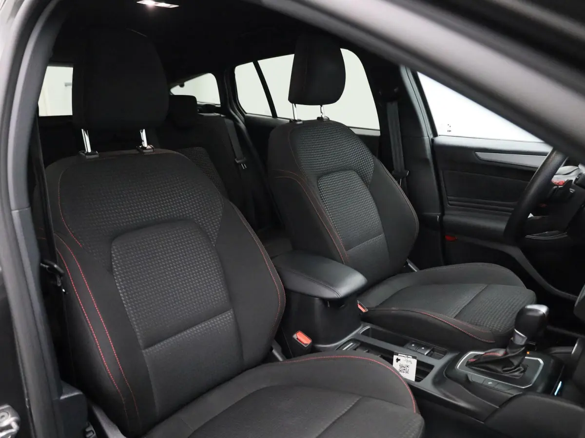 1.0 EcoBoost Hybrid ST Line | Trekhaak | Automaat | Camera | Winter Pakket | Led Verlichting | Carplay |