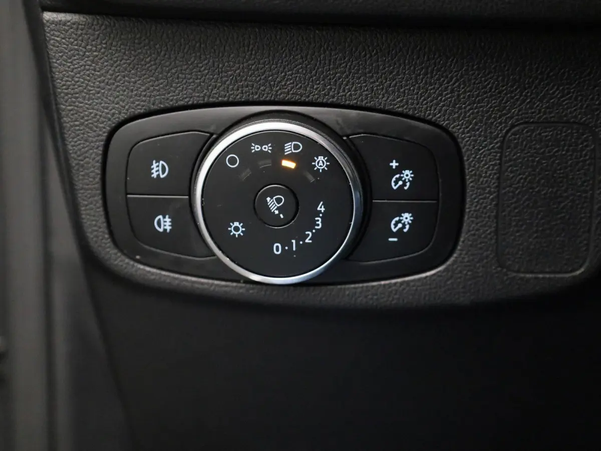 1.0 EcoBoost Hybrid ST Line | Trekhaak | Automaat | Camera | Winter Pakket | Led Verlichting | Carplay |