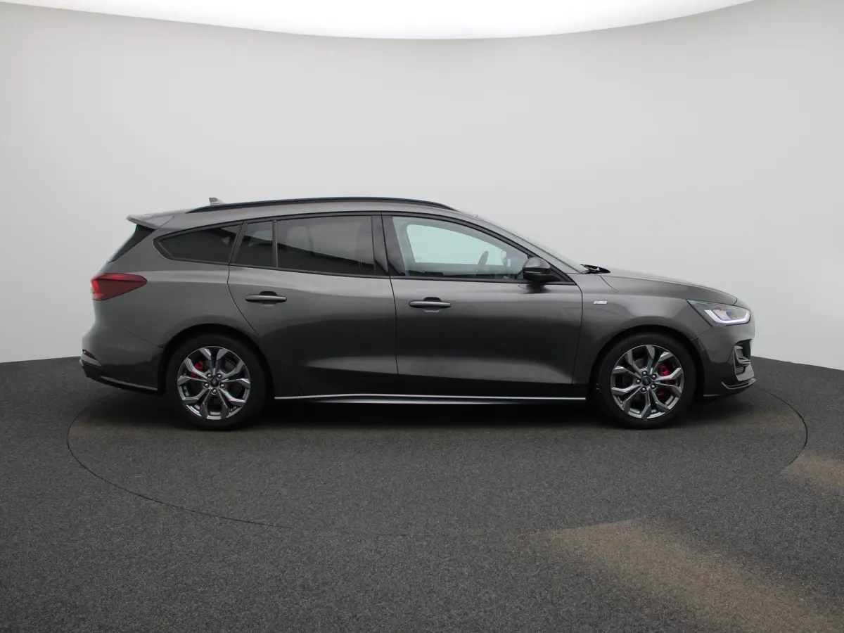 1.0 EcoBoost Hybrid ST Line | Trekhaak | Automaat | Camera | Winter Pakket | Led Verlichting | Carplay |