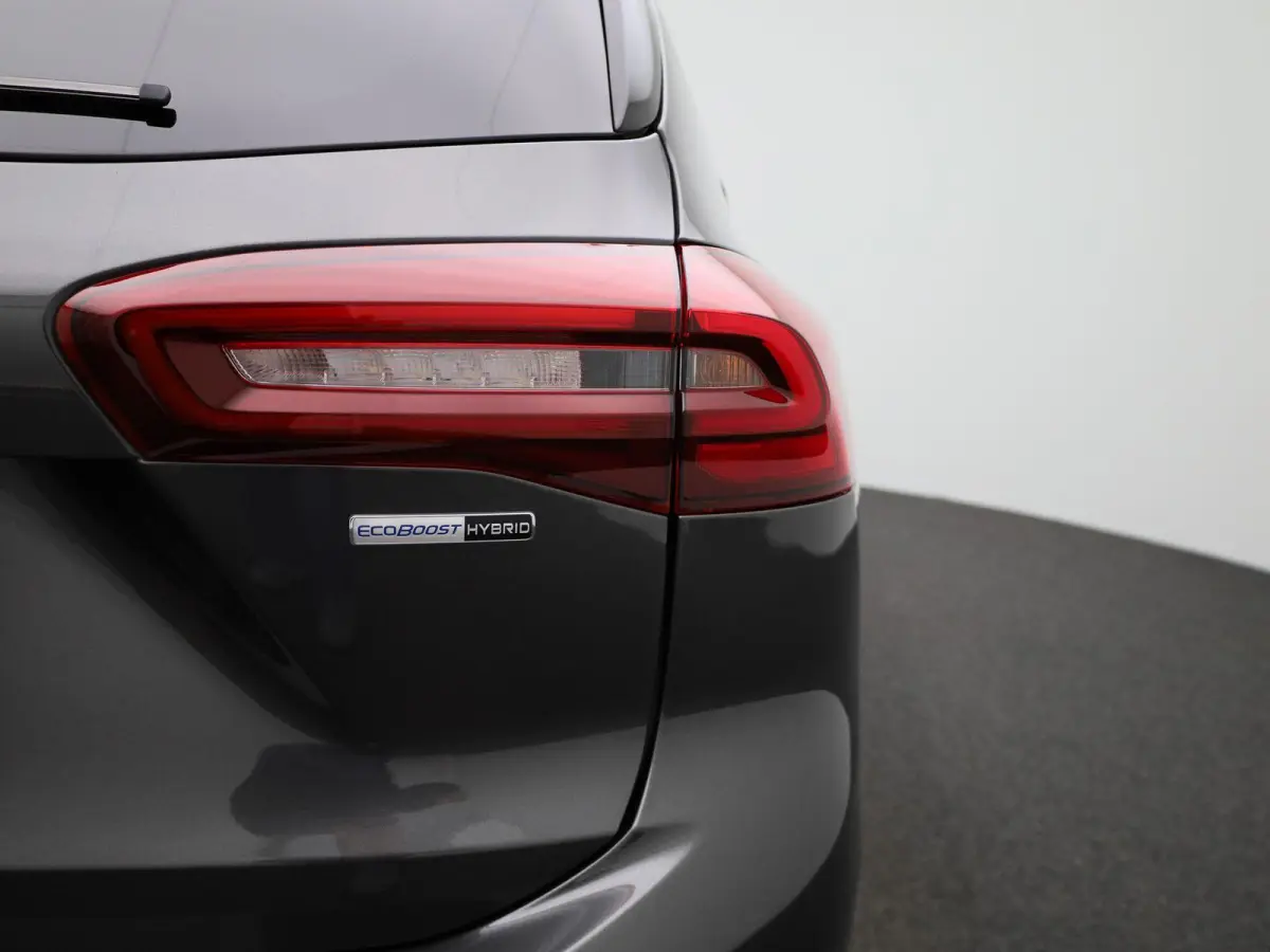 1.0 EcoBoost Hybrid ST Line | Trekhaak | Automaat | Camera | Winter Pakket | Led Verlichting | Carplay |