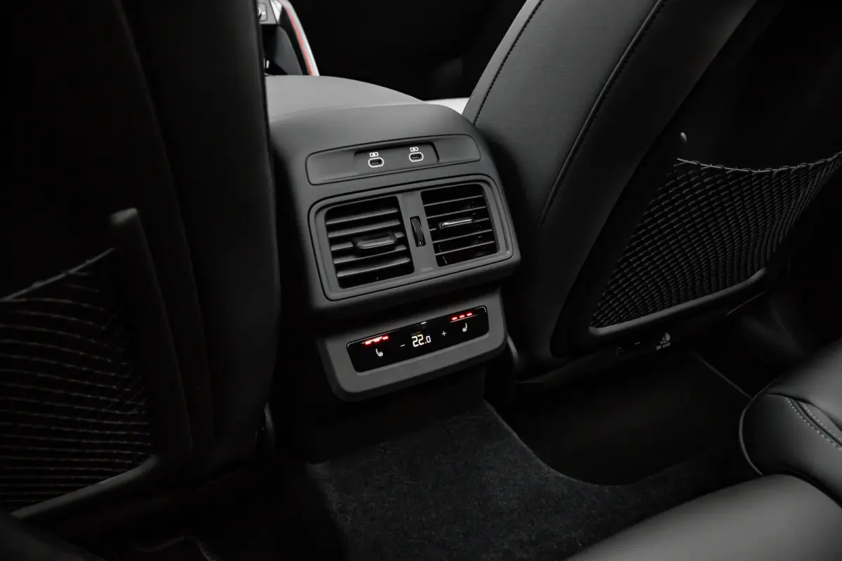 S edition | Audi virtual cockpit | Exterieurpakket zwart | Hemelbekleding in zwart