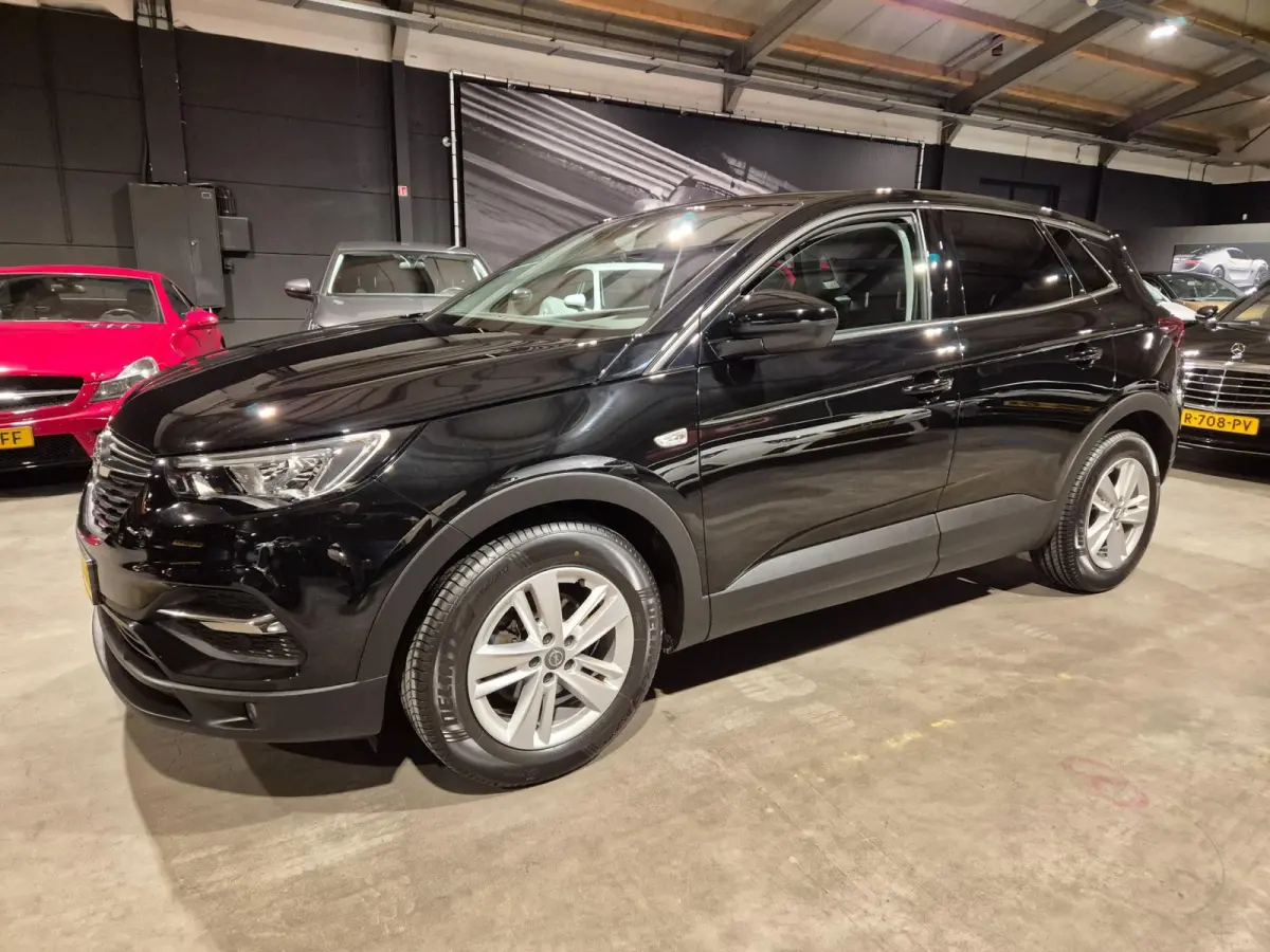 1.2 Turbo Business Edition - Navigatie - CarPlay - Camera - Airco - Cruise - Stoelverw - NL Auto - Incl BTW