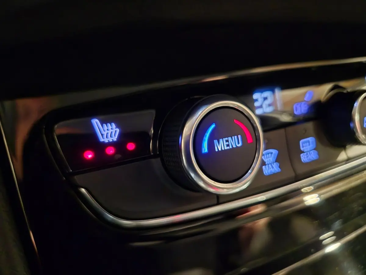 1.2 Turbo Business Edition - Navigatie - CarPlay - Camera - Airco - Cruise - Stoelverw - NL Auto - Incl BTW