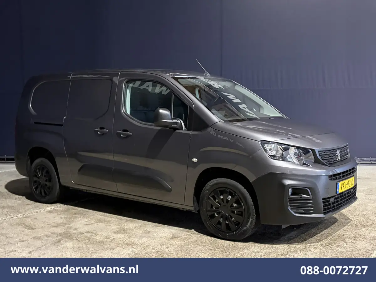 1.5 BlueHDI 102pk L2H1 Euro6 Airco | 3-Zits | Apple Carplay | Camera | Cruisecontrol | Trekhaak Android Auto, Parkeersensoren, Bijrijdersbank
