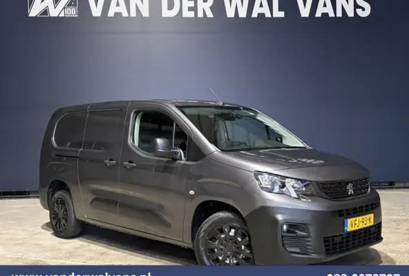 1.5 BlueHDI 102pk L2H1 Euro6 Airco | 3-Zits | Apple Carplay | Camera | Cruisecontrol | Trekhaak Android Auto, Parkeersensoren, Bijrijdersbank