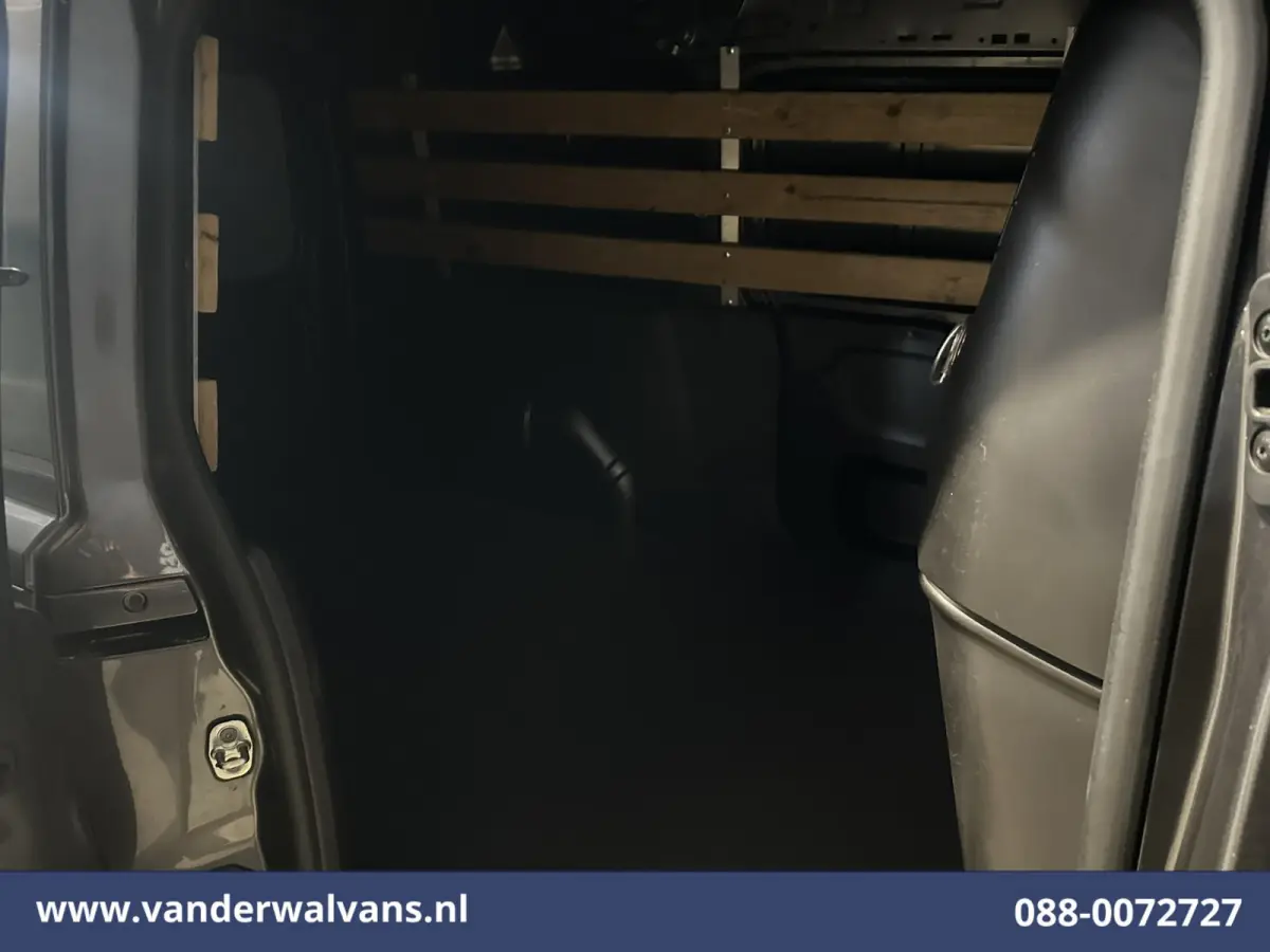 1.5 BlueHDI 102pk L2H1 Euro6 Airco | 3-Zits | Apple Carplay | Camera | Cruisecontrol | Trekhaak Android Auto, Parkeersensoren, Bijrijdersbank