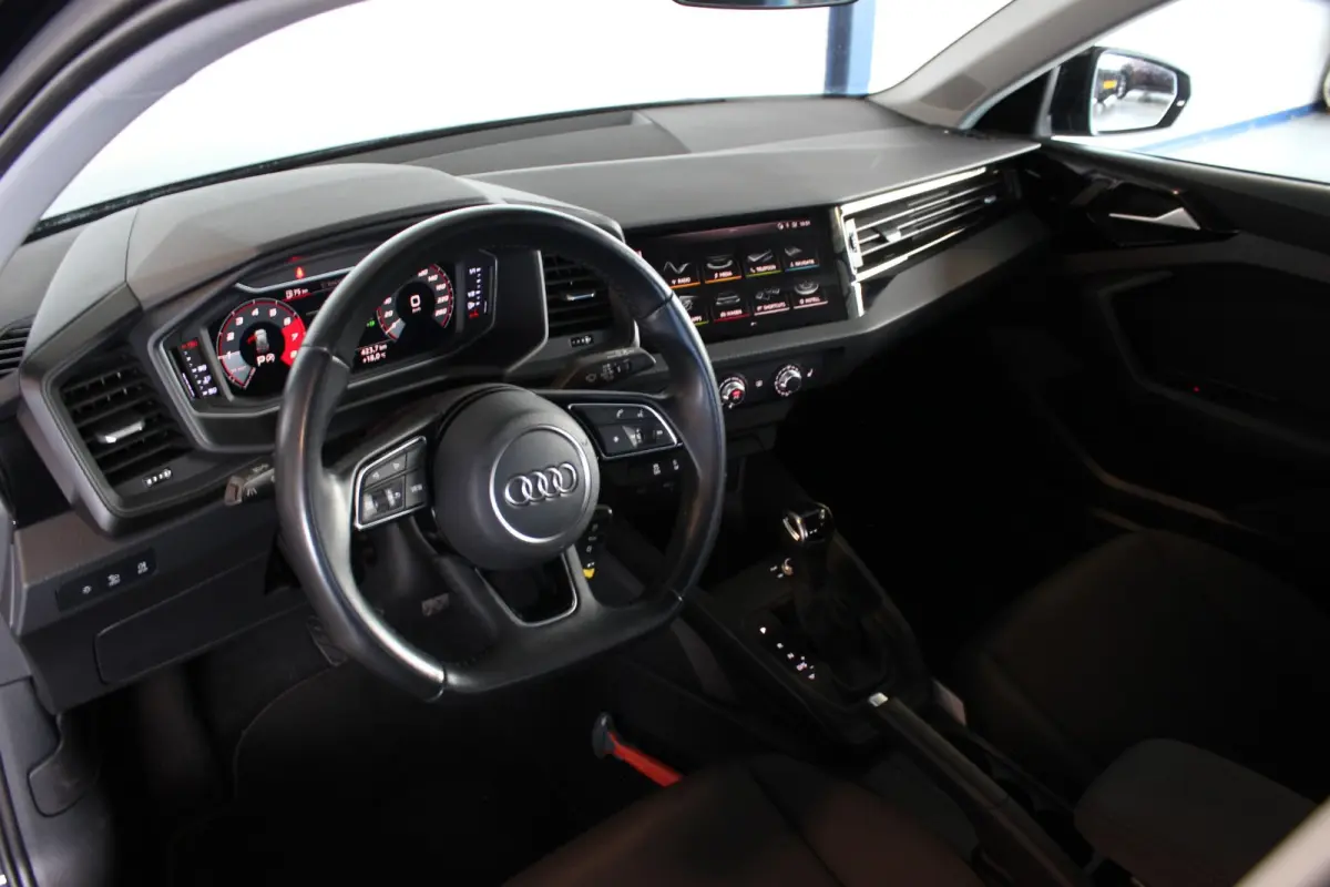 30 TFSI epic Carplay | Virtual Cockpit | LED | Stoelverw. | Airco | Bluetooth | Getint glas | 17" LMV | PDC