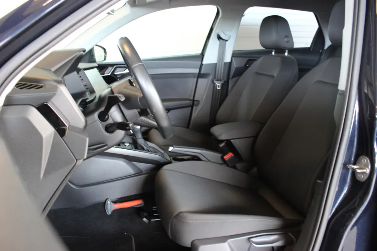 30 TFSI epic Carplay | Virtual Cockpit | LED | Stoelverw. | Airco | Bluetooth | Getint glas | 17" LMV | PDC