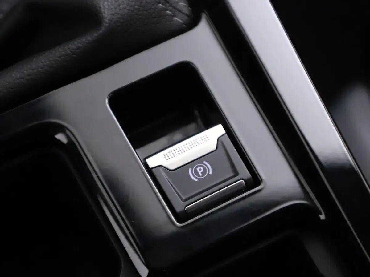 1.2 Turbo Business Ed. Nav/Winterpakket/Agr /Camera/Vc/Ad.Cruise