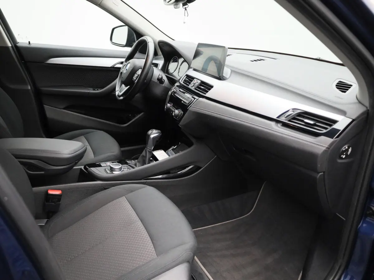 xDrive25e Aut. | Head up Display | Navigatie | Camera | Climate Control | Led Verlichting |