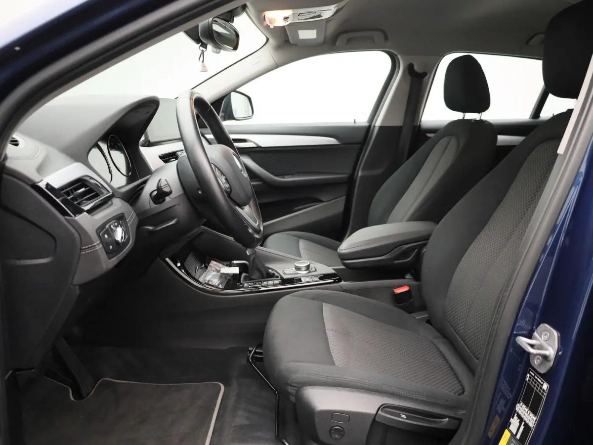 xDrive25e Aut. | Head up Display | Navigatie | Camera | Climate Control | Led Verlichting |