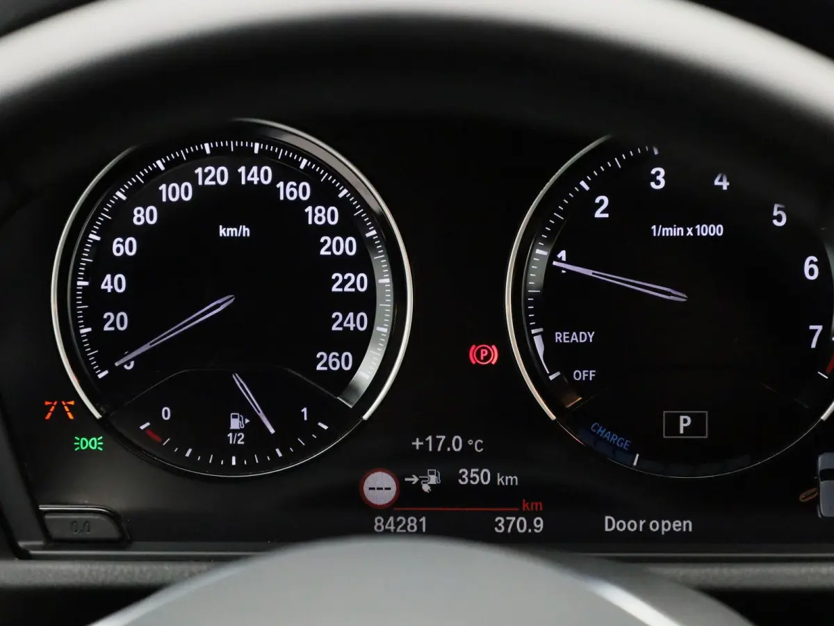 xDrive25e Aut. | Head up Display | Navigatie | Camera | Climate Control | Led Verlichting |