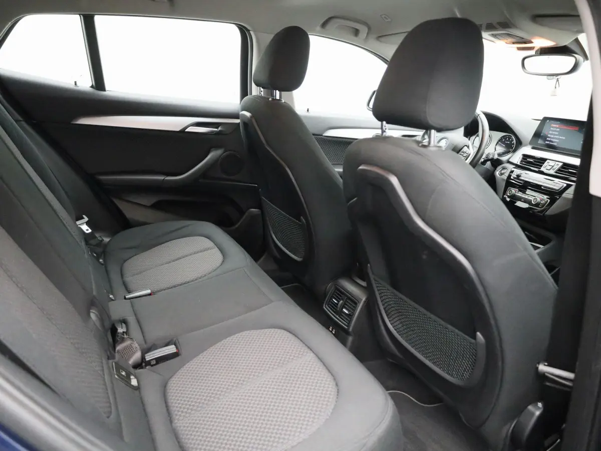 xDrive25e Aut. | Head up Display | Navigatie | Camera | Climate Control | Led Verlichting |
