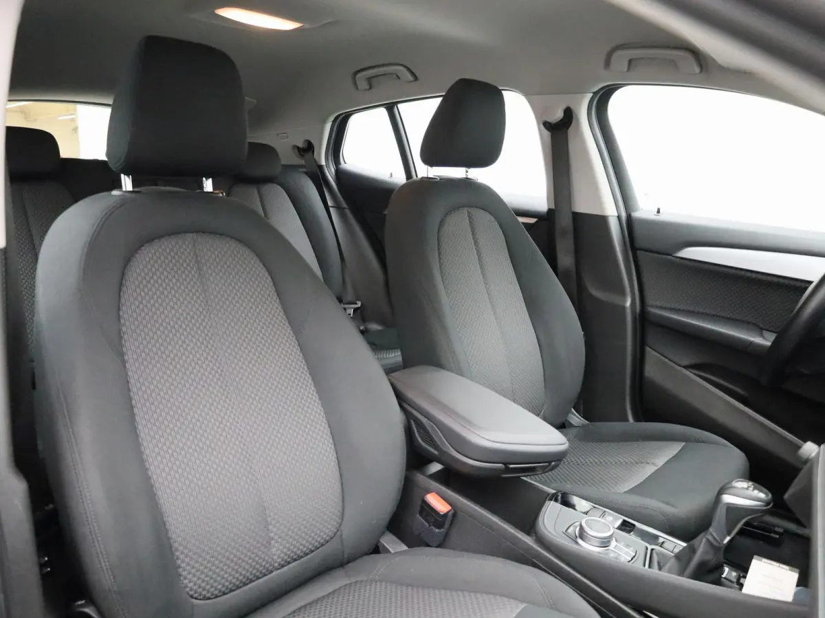 xDrive25e Aut. | Head up Display | Navigatie | Camera | Climate Control | Led Verlichting |