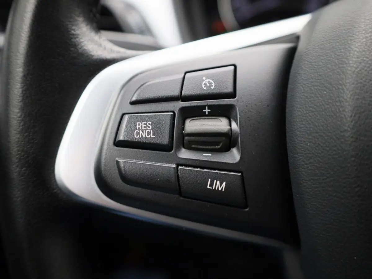 xDrive25e Aut. | Head up Display | Navigatie | Camera | Climate Control | Led Verlichting |