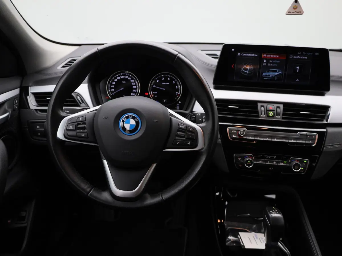 xDrive25e Aut. | Head up Display | Navigatie | Camera | Climate Control | Led Verlichting |