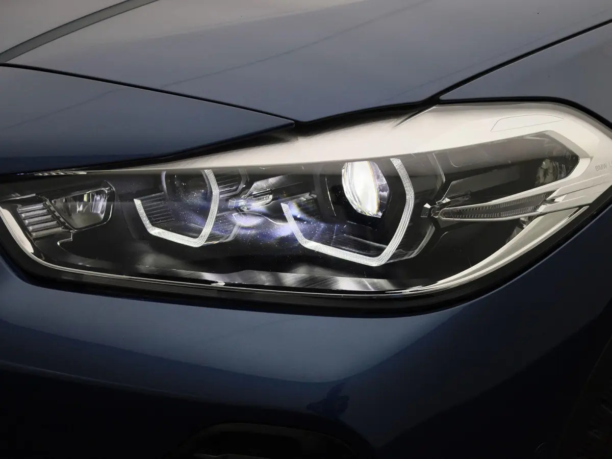 xDrive25e Aut. | Head up Display | Navigatie | Camera | Climate Control | Led Verlichting |