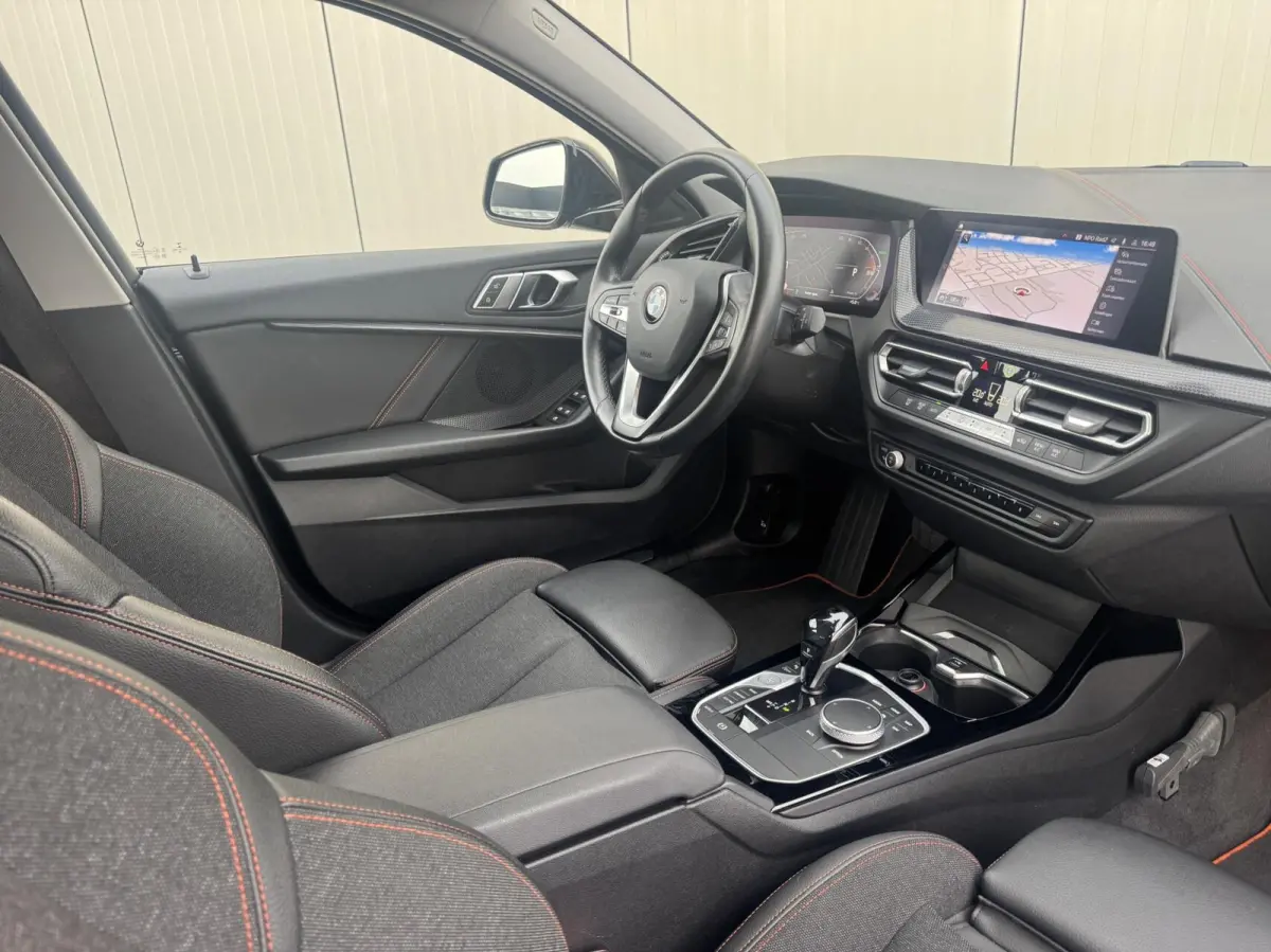 118i Executive Edition Sport Line|NL-Auto|Navi