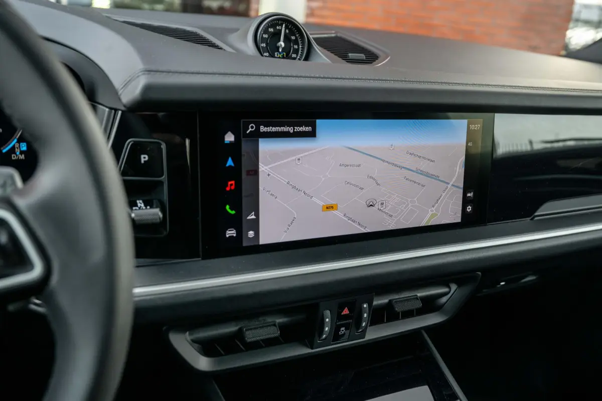 3.0 E-Hybrid SportDesign 4-Wielsturing InnoDrive